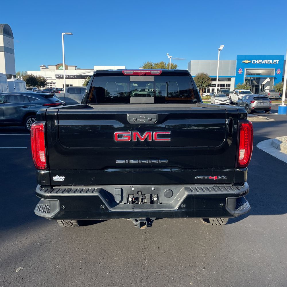 2024 GMC Sierra 1500 AT4X