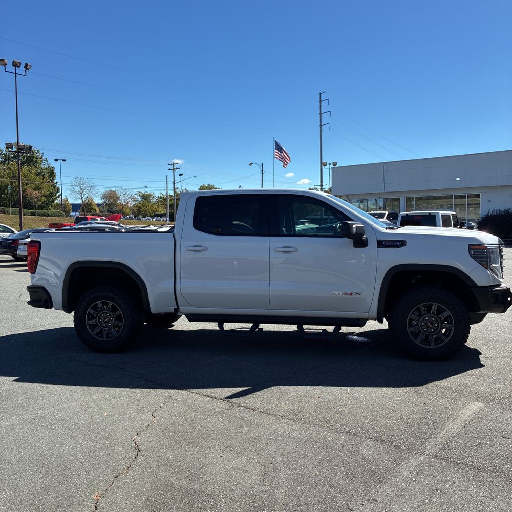 2025 GMC Sierra 1500 AT4X