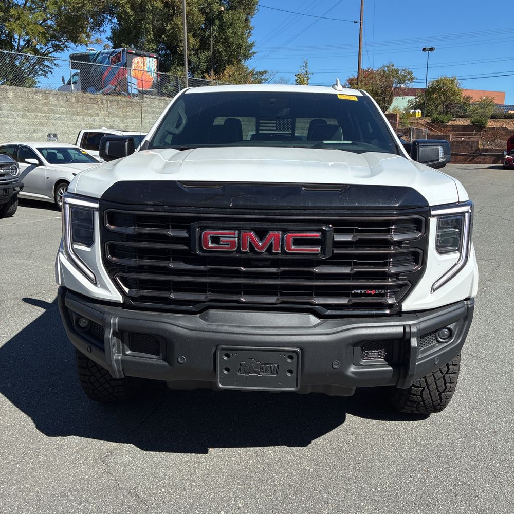 2025 GMC Sierra 1500 AT4X