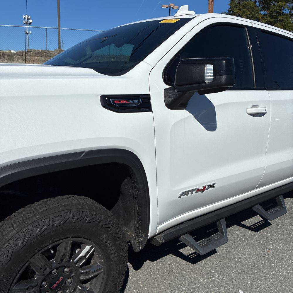 2025 GMC Sierra 1500 AT4X