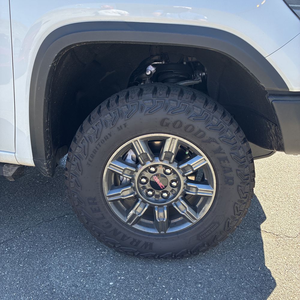 2025 GMC Sierra 1500 AT4X