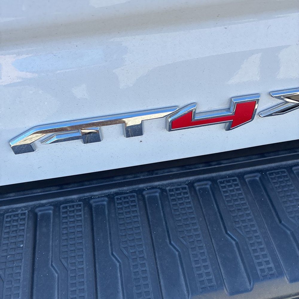 2025 GMC Sierra 1500 AT4X