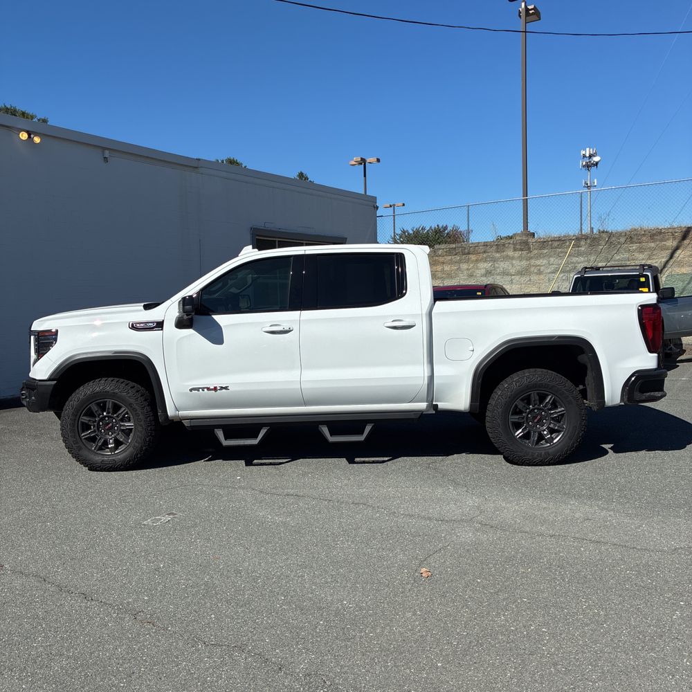 2025 GMC Sierra 1500 AT4X