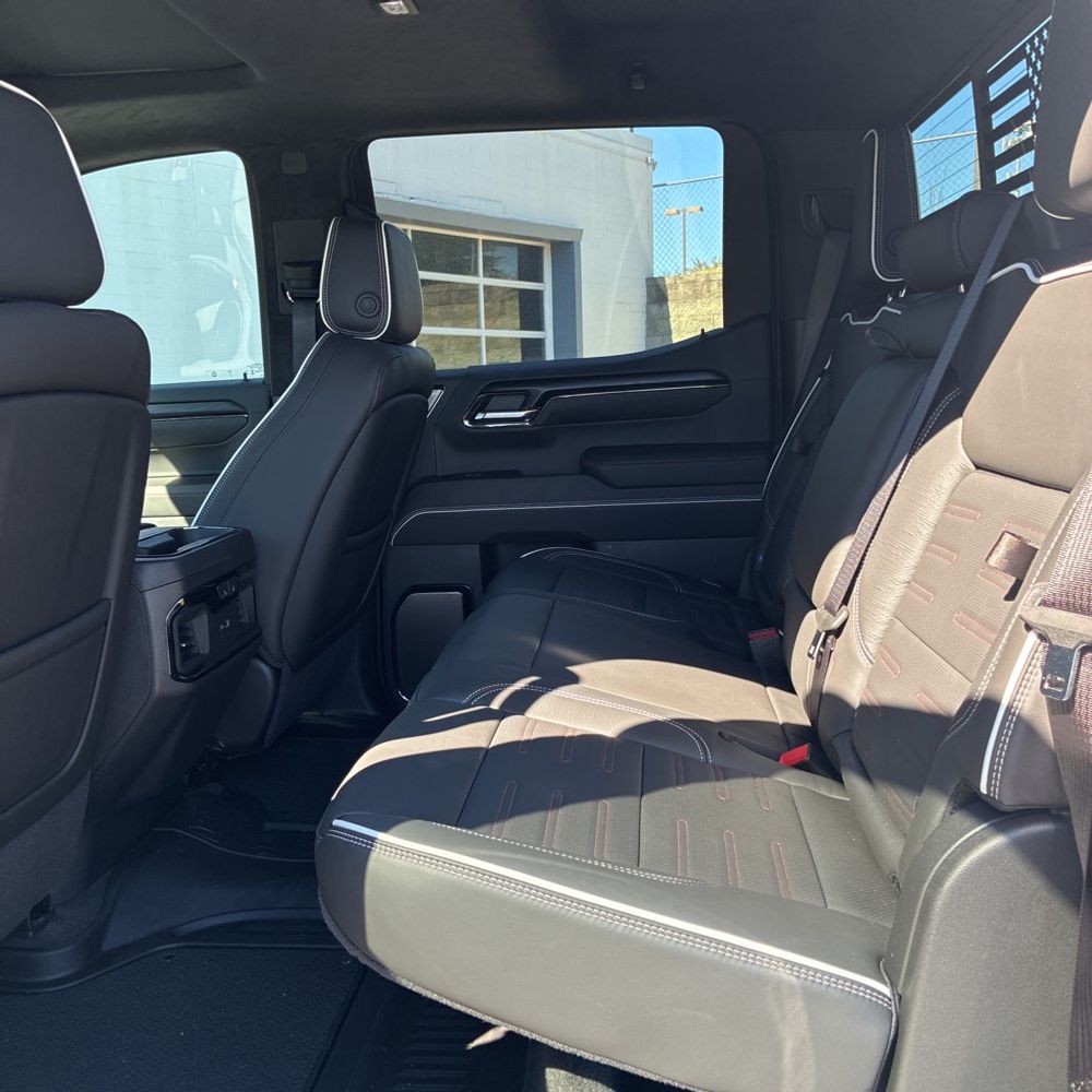 2025 GMC Sierra 1500 AT4X