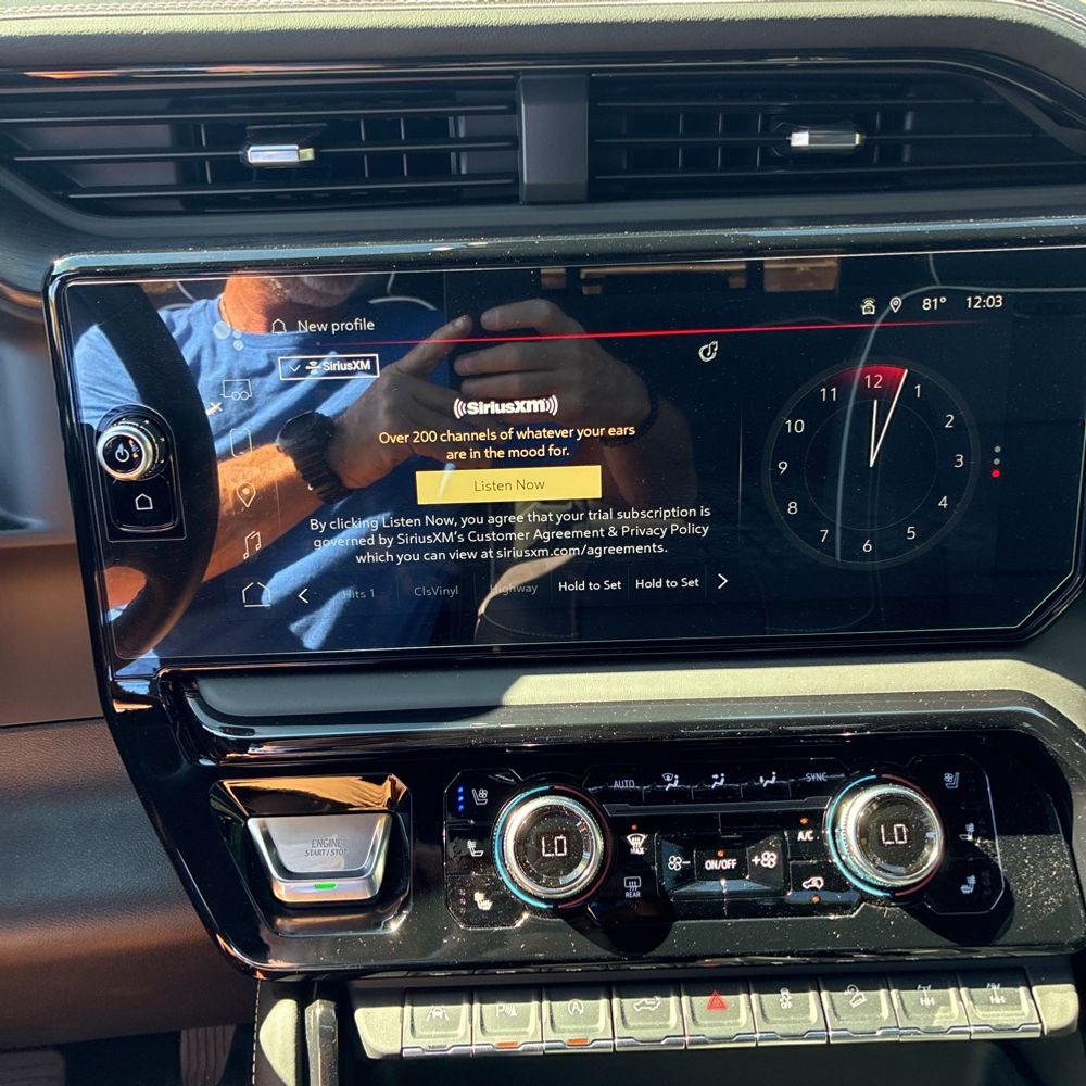 2025 GMC Sierra 1500 AT4X