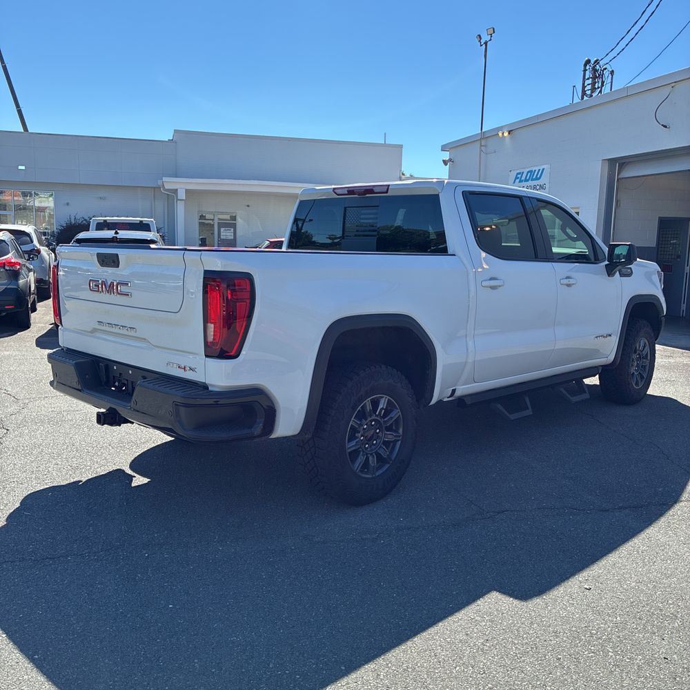 2025 GMC Sierra 1500 AT4X