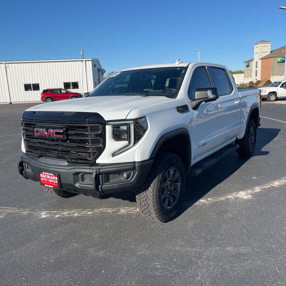 2024 GMC Sierra 1500 AT4X