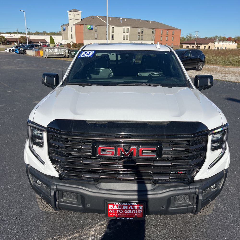 2024 GMC Sierra 1500 AT4X