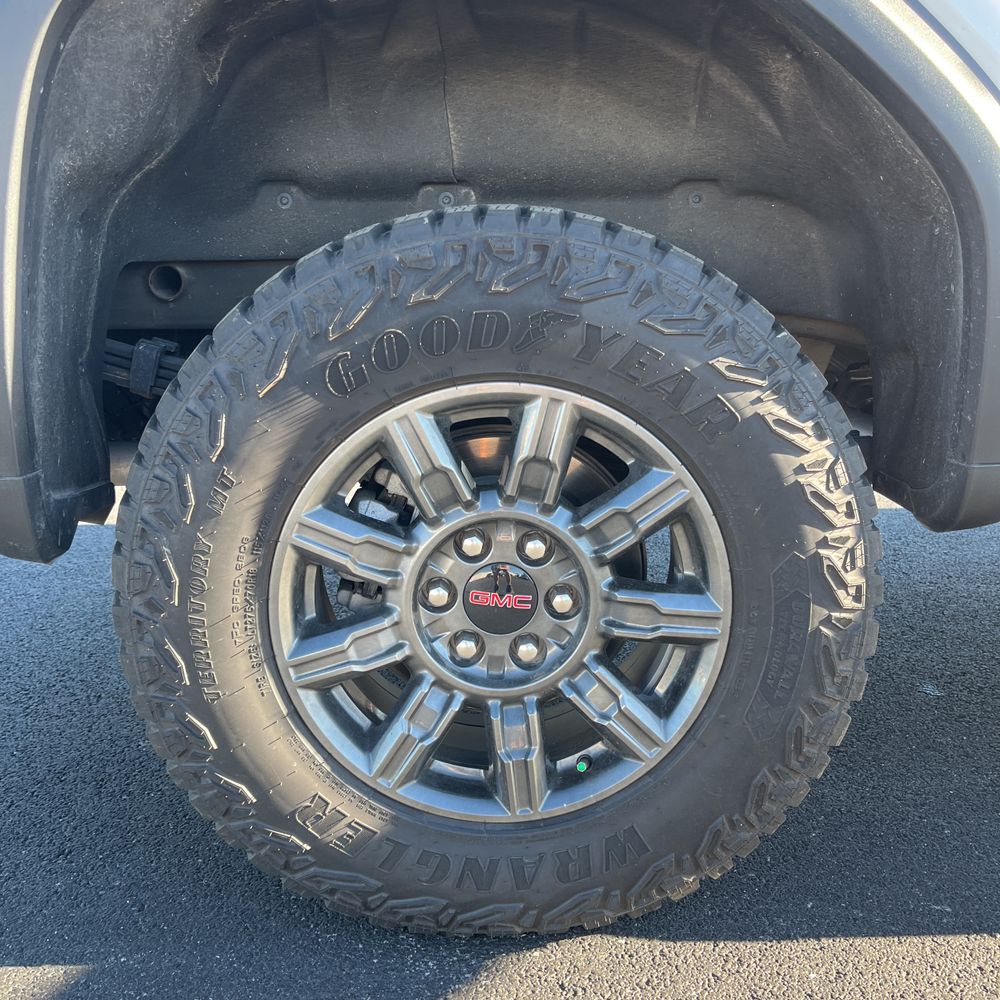 2024 GMC Sierra 1500 AT4X