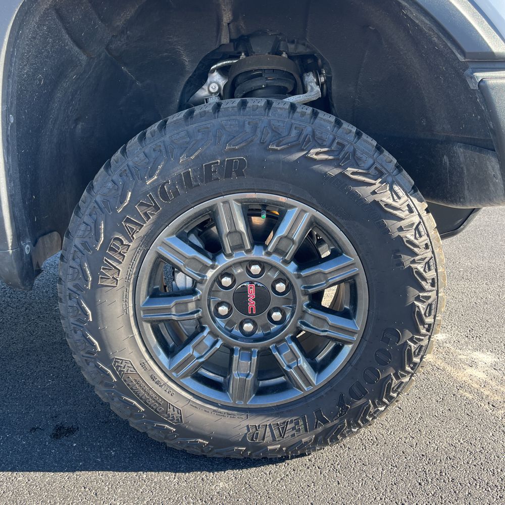 2024 GMC Sierra 1500 AT4X
