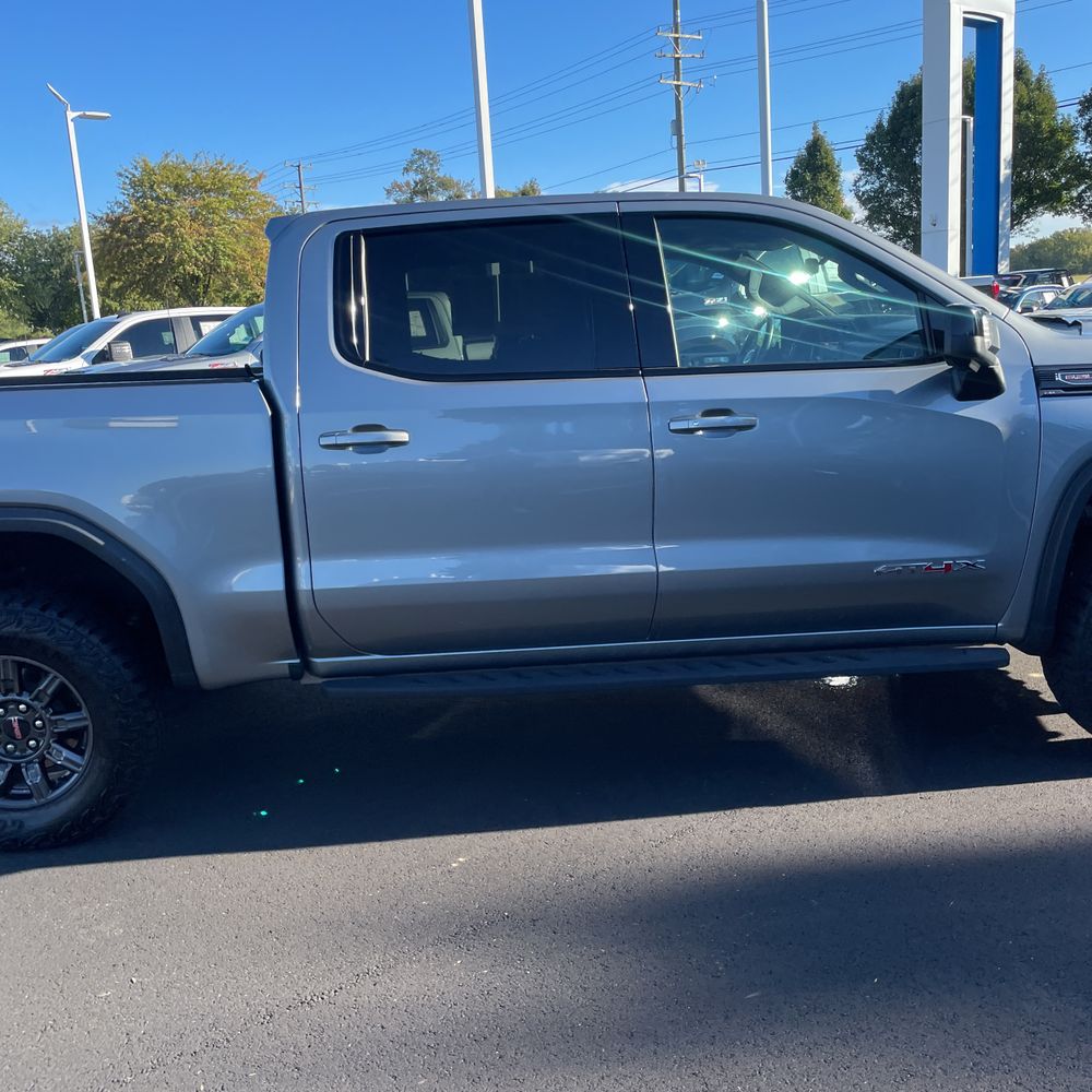 2024 GMC Sierra 1500 AT4X