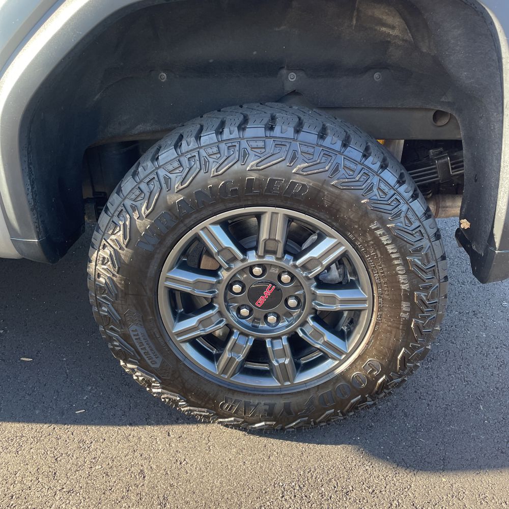 2024 GMC Sierra 1500 AT4X