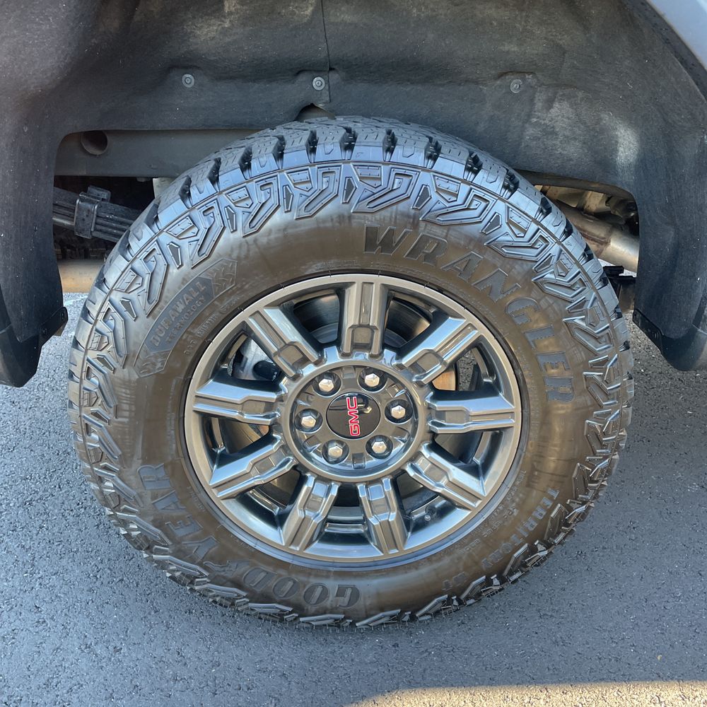 2024 GMC Sierra 1500 AT4X