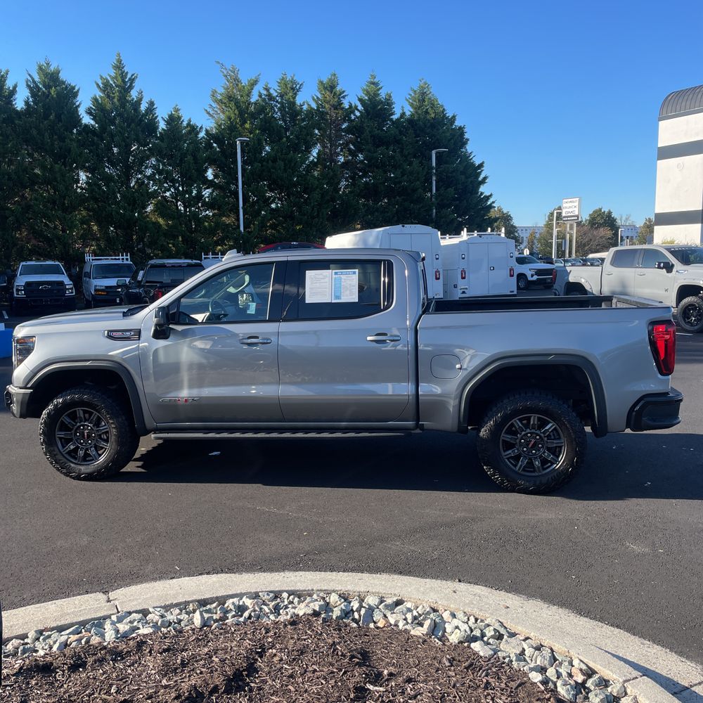 2024 GMC Sierra 1500 AT4X