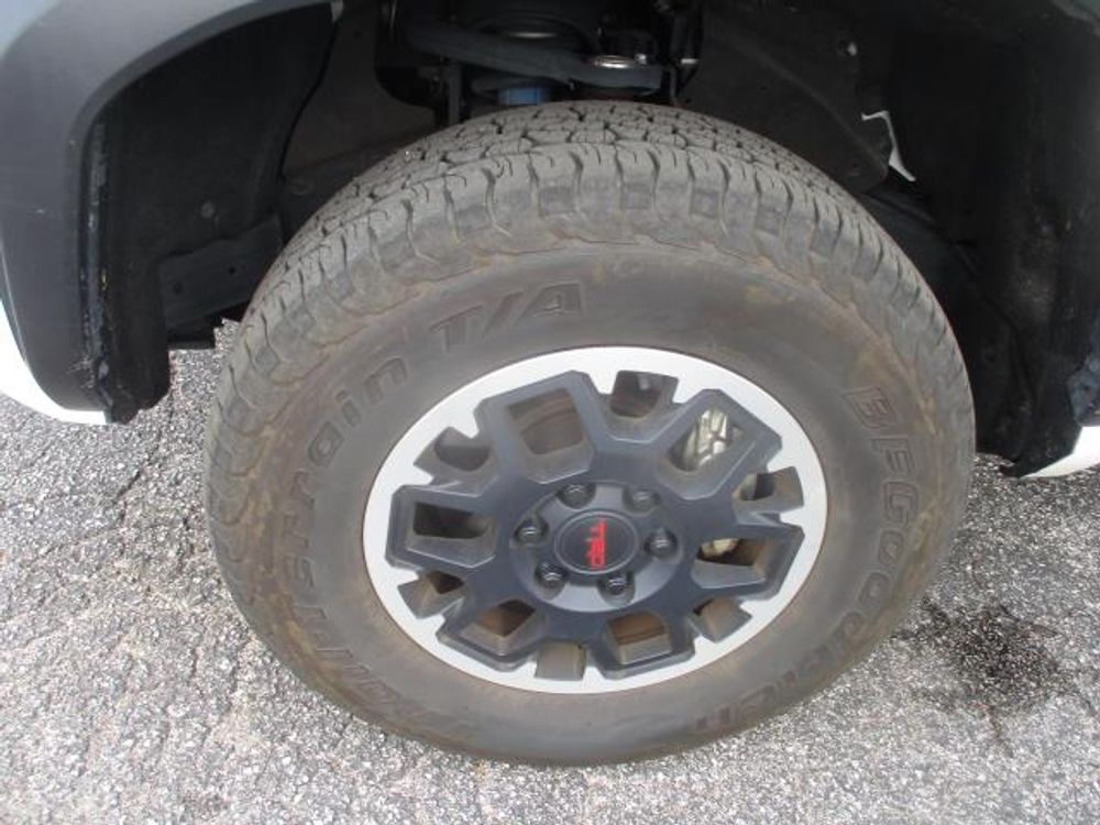 2024 Toyota Tacoma 4WD TRD Off Road