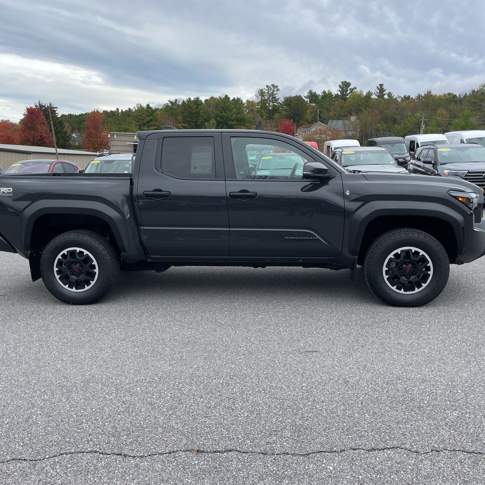 2024 Toyota Tacoma TRD Off-Road
