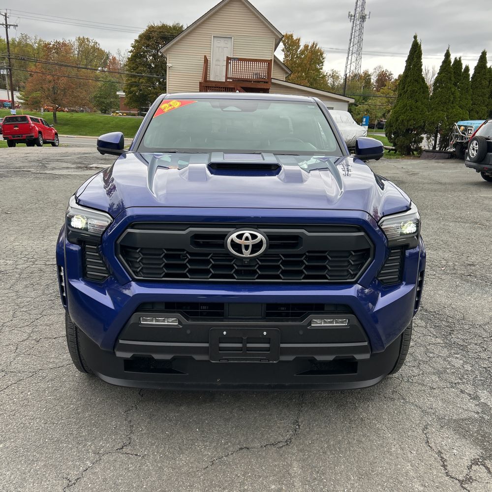 2025 Toyota Tacoma TRD Sport
