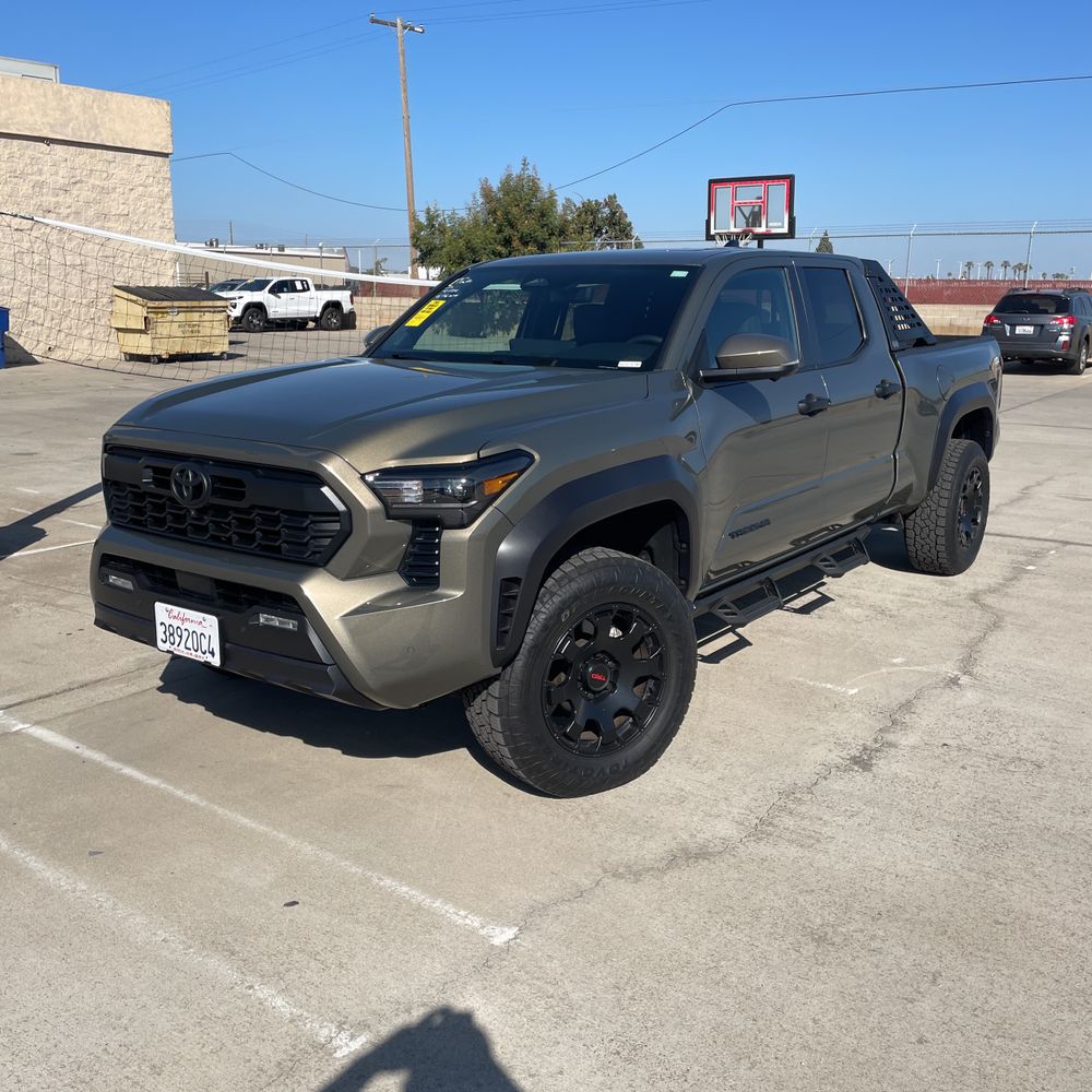 2024 Toyota Tacoma TRD Off-Road