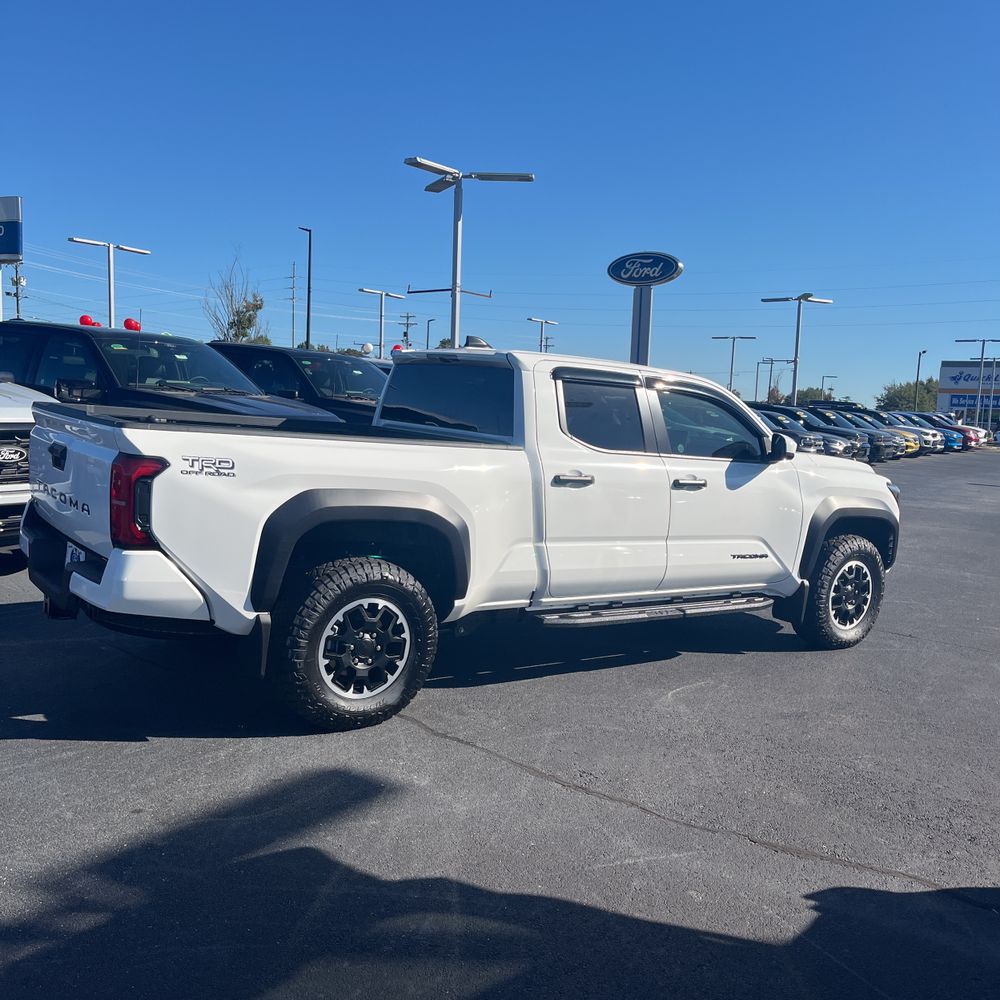2025 Toyota Tacoma TRD Off-Road