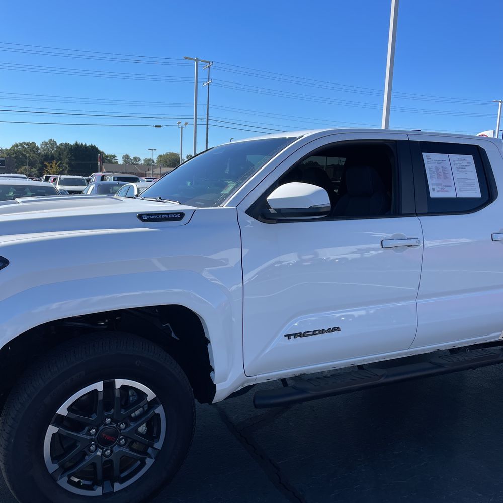 2024 Toyota Tacoma TRD Sport HV
