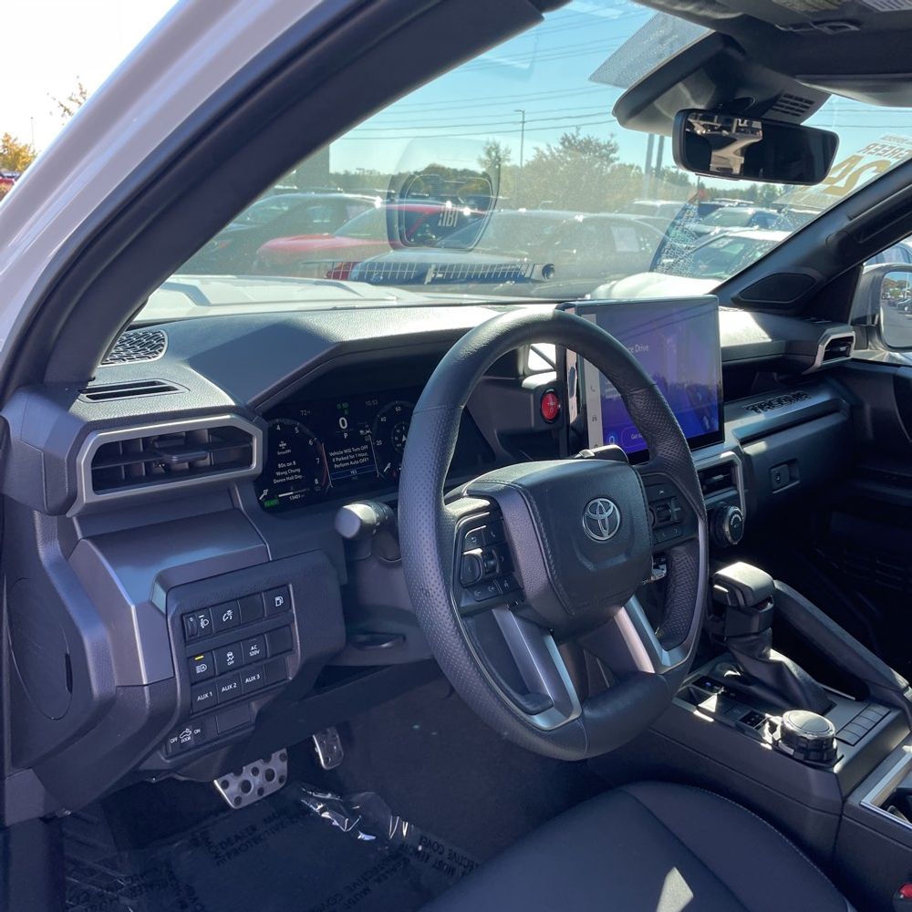 2024 Toyota Tacoma TRD Sport HV
