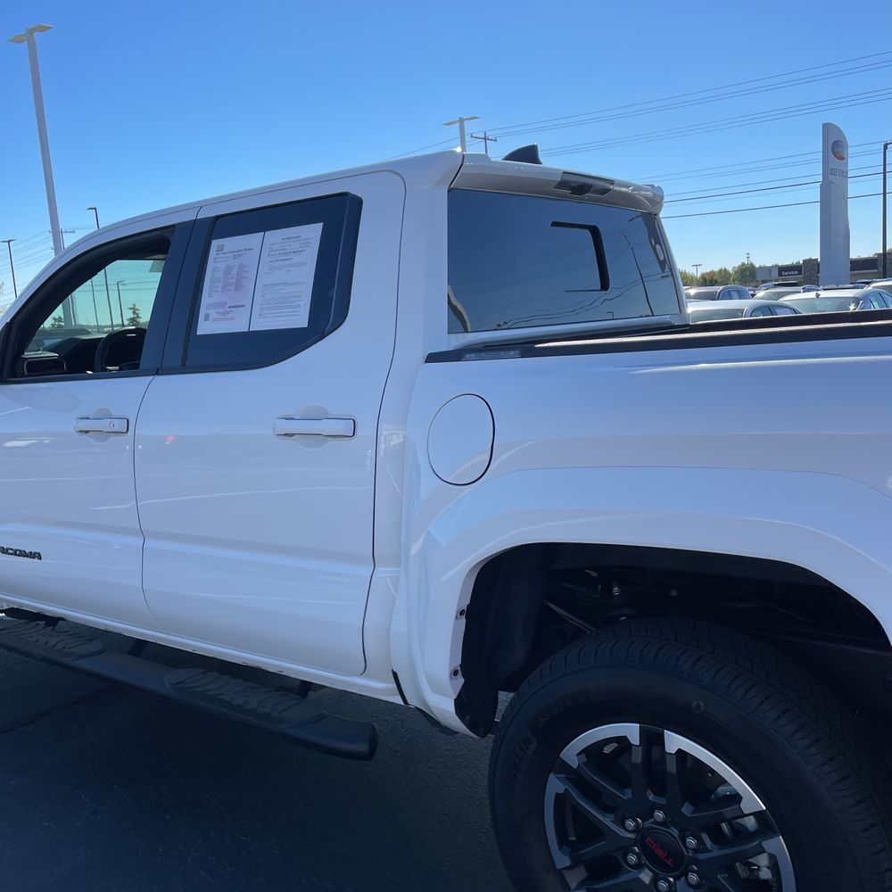 2024 Toyota Tacoma TRD Sport HV