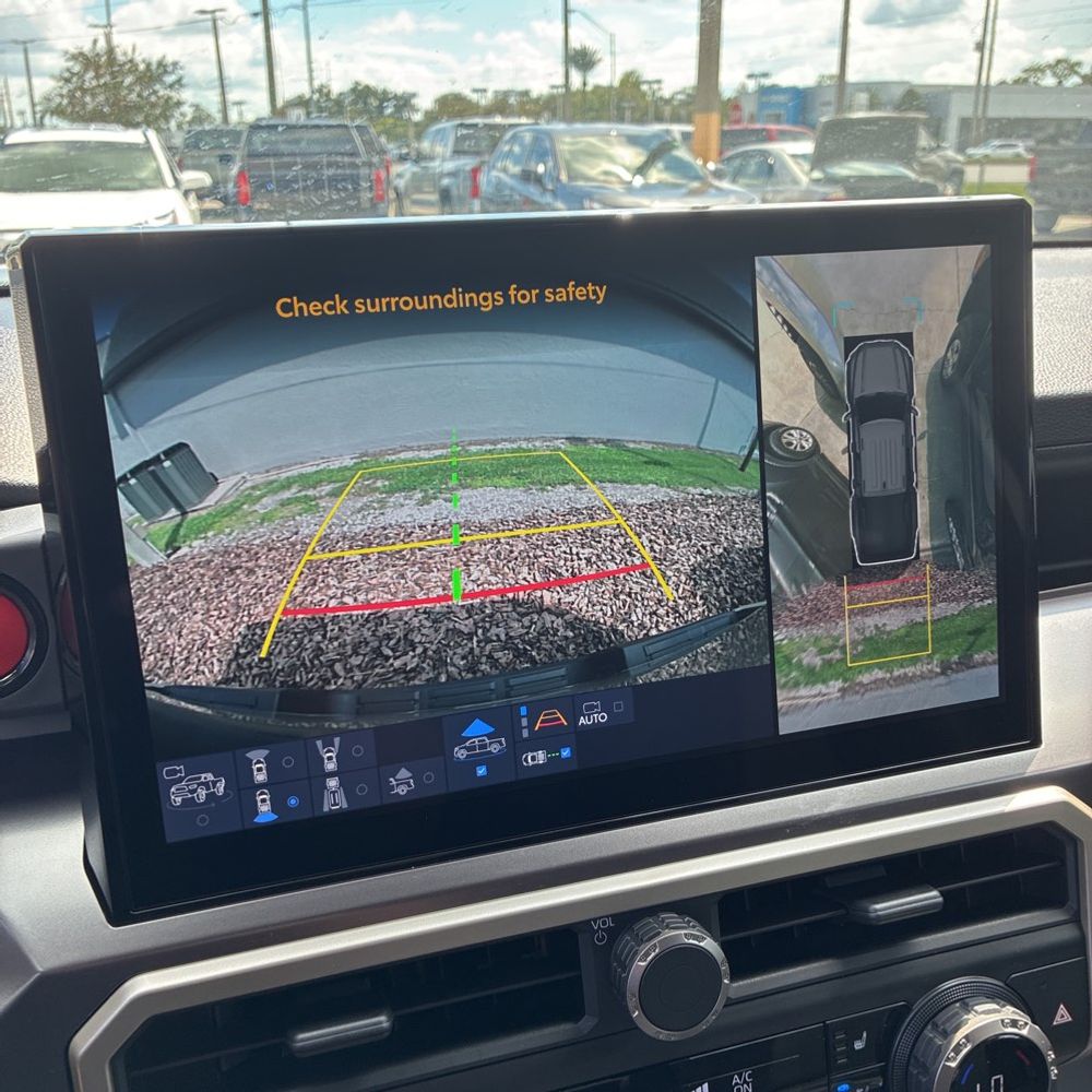 2025 Toyota Tacoma TRD Sport HV