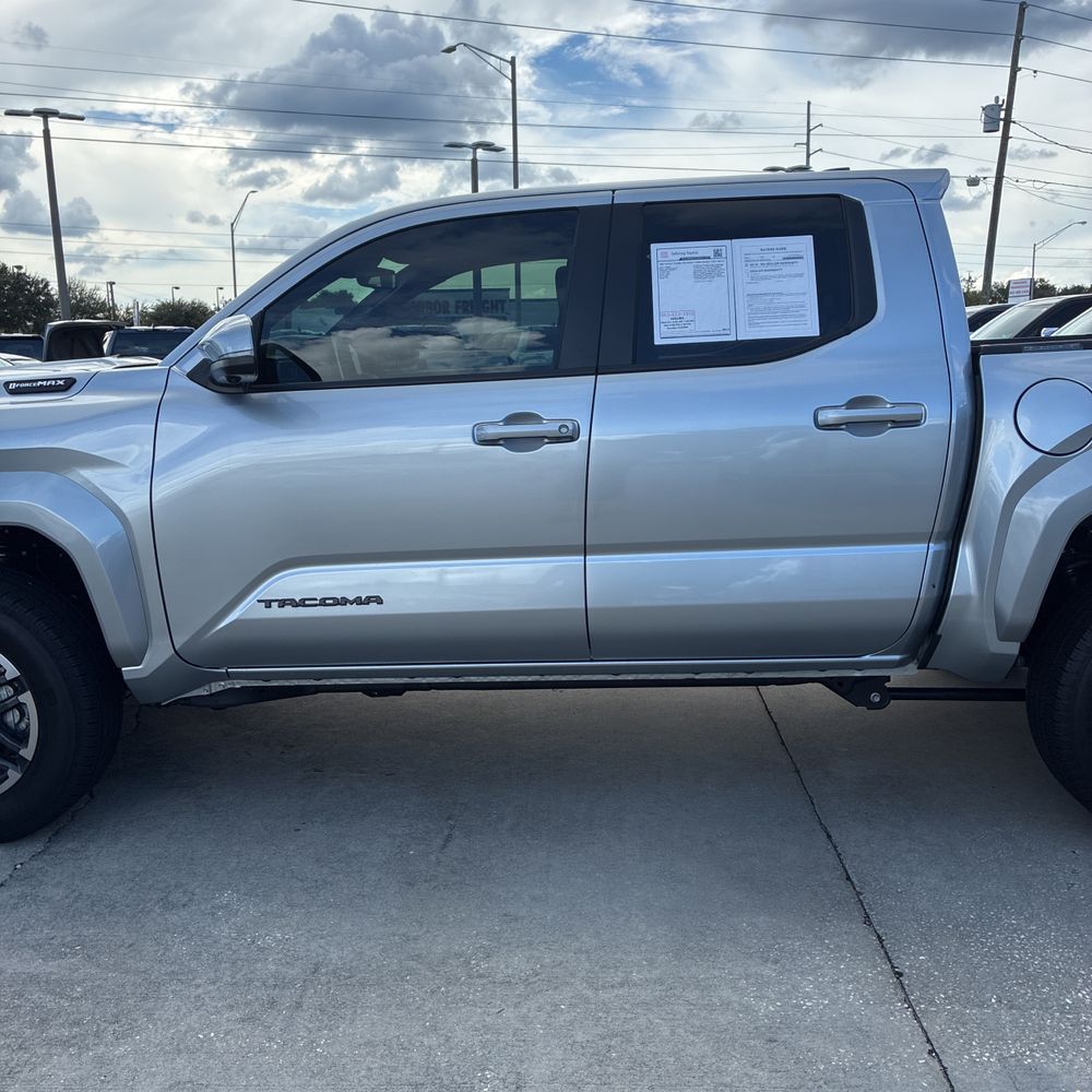 2025 Toyota Tacoma TRD Sport HV