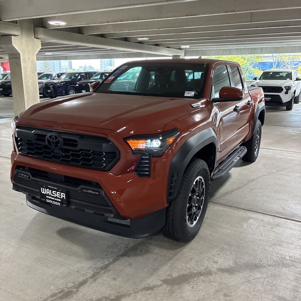 2025 Toyota Tacoma TRD Off-Road HV
