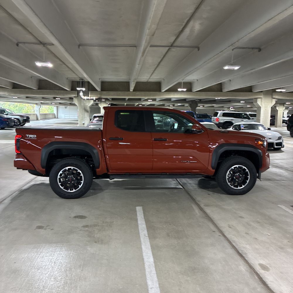2025 Toyota Tacoma TRD Off-Road HV