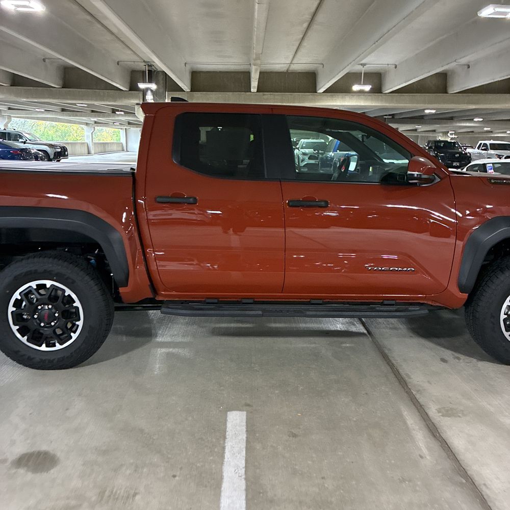 2025 Toyota Tacoma TRD Off-Road HV