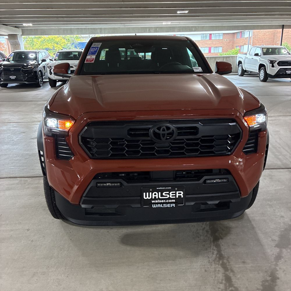 2025 Toyota Tacoma TRD Off-Road HV