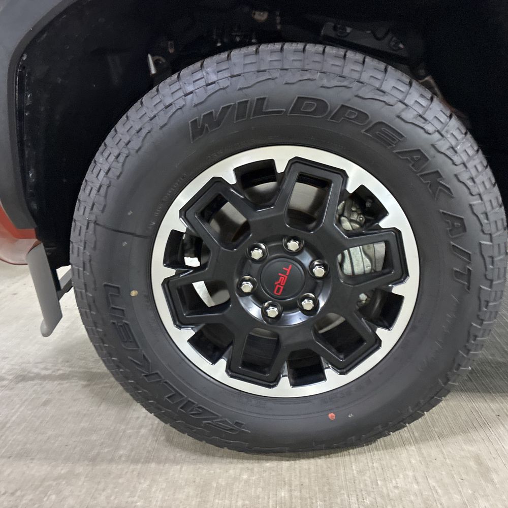2025 Toyota Tacoma TRD Off-Road HV