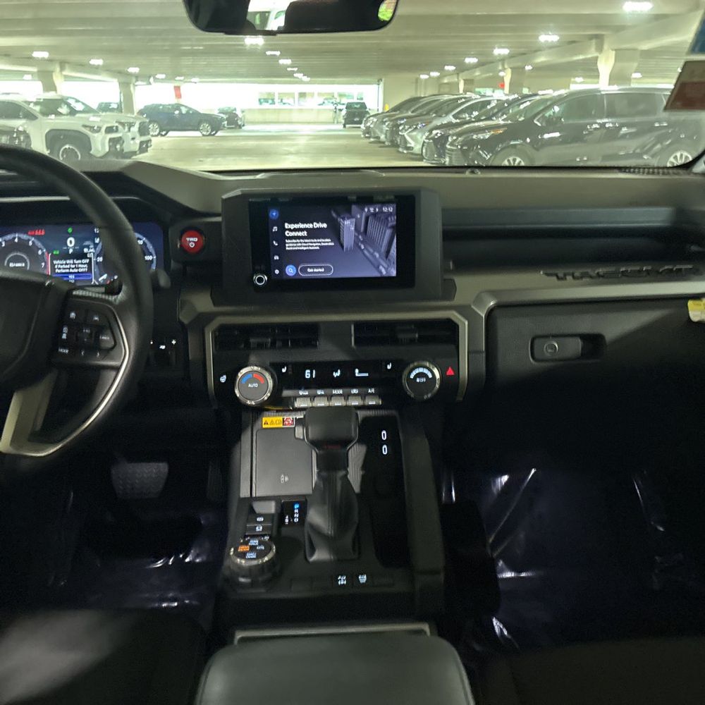 2025 Toyota Tacoma TRD Off-Road HV