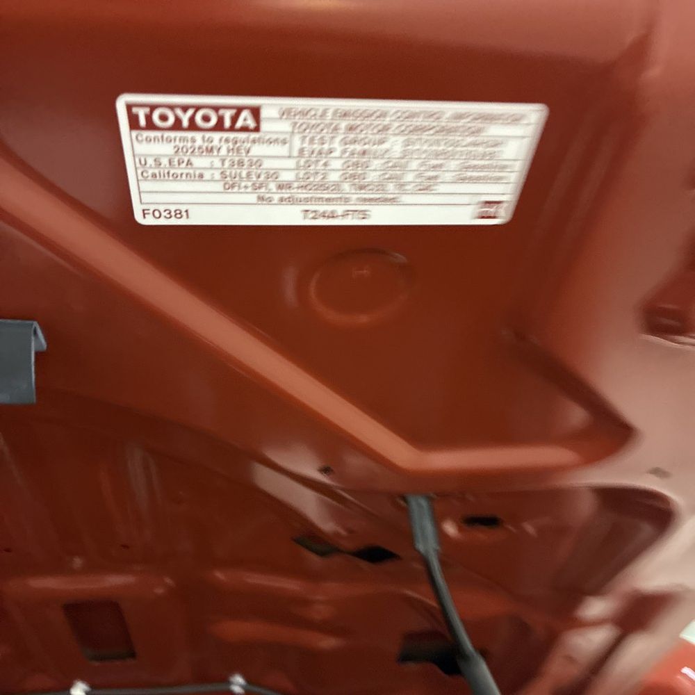 2025 Toyota Tacoma TRD Off-Road HV