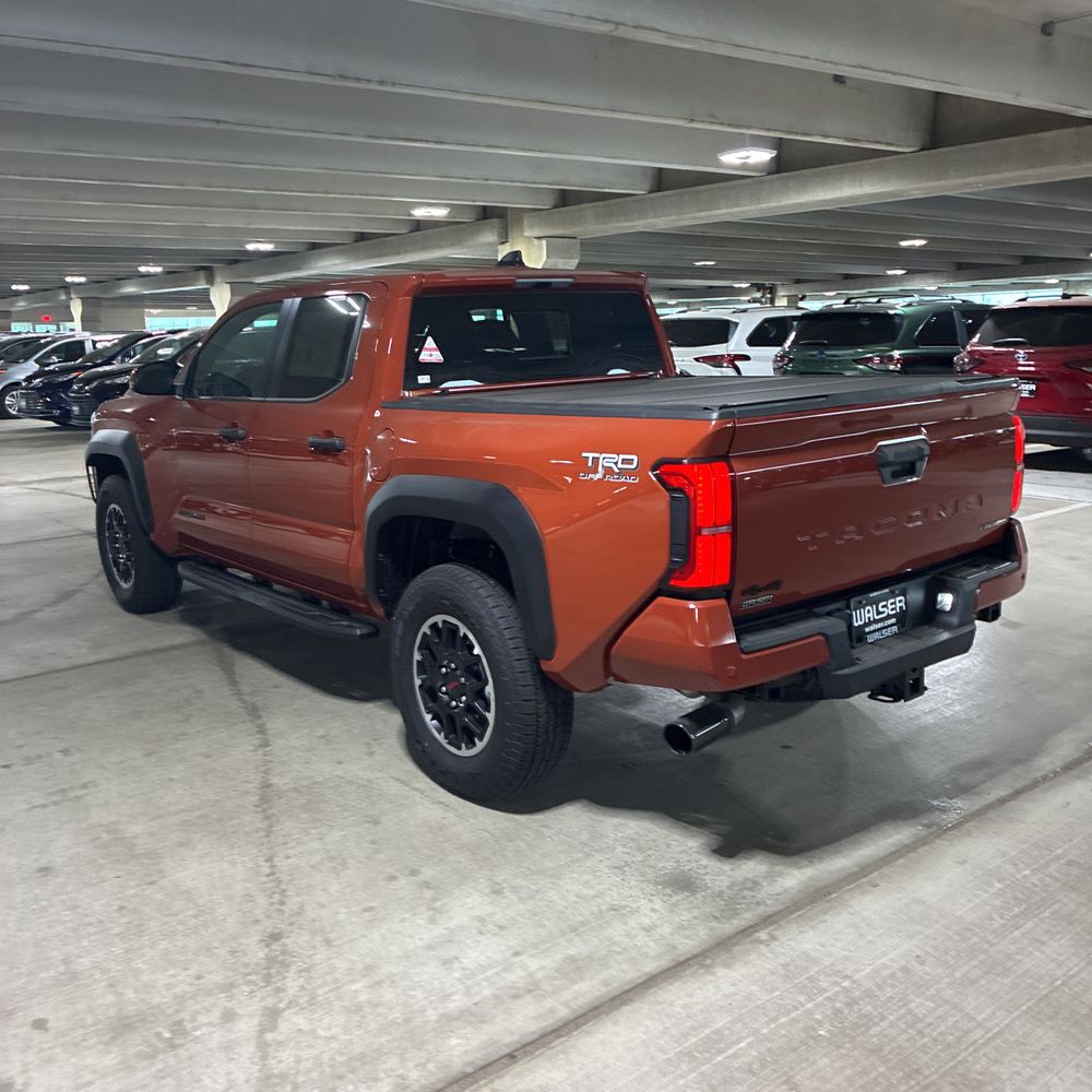 2025 Toyota Tacoma TRD Off-Road HV