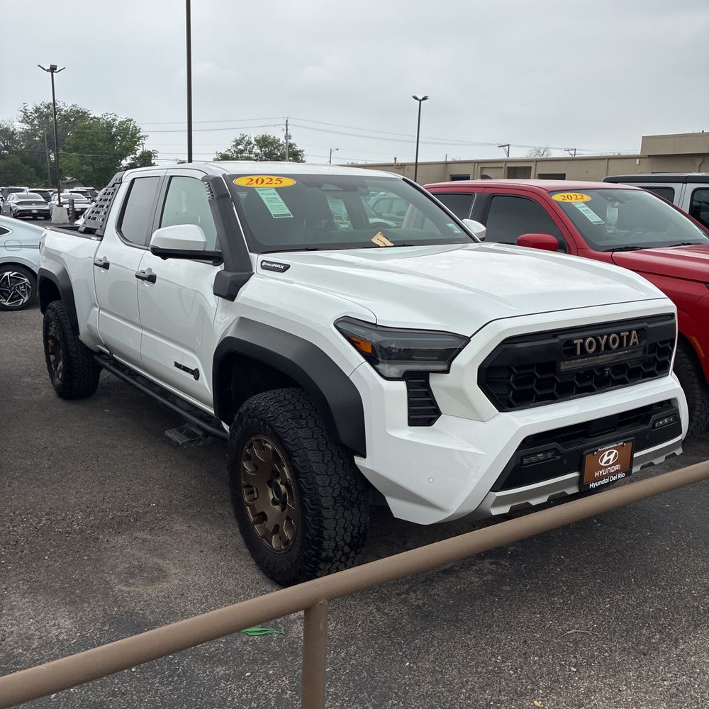 2025 Toyota Tacoma Trailhunter HV