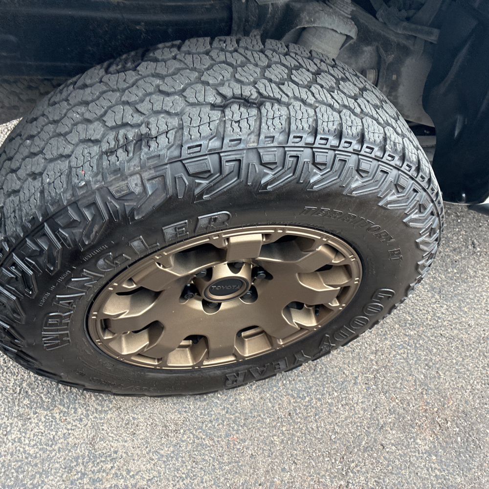 2025 Toyota Tacoma Trailhunter HV