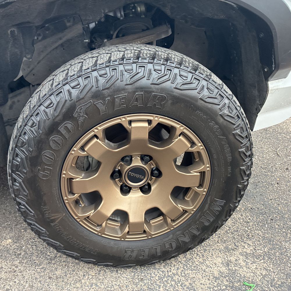 2025 Toyota Tacoma Trailhunter HV