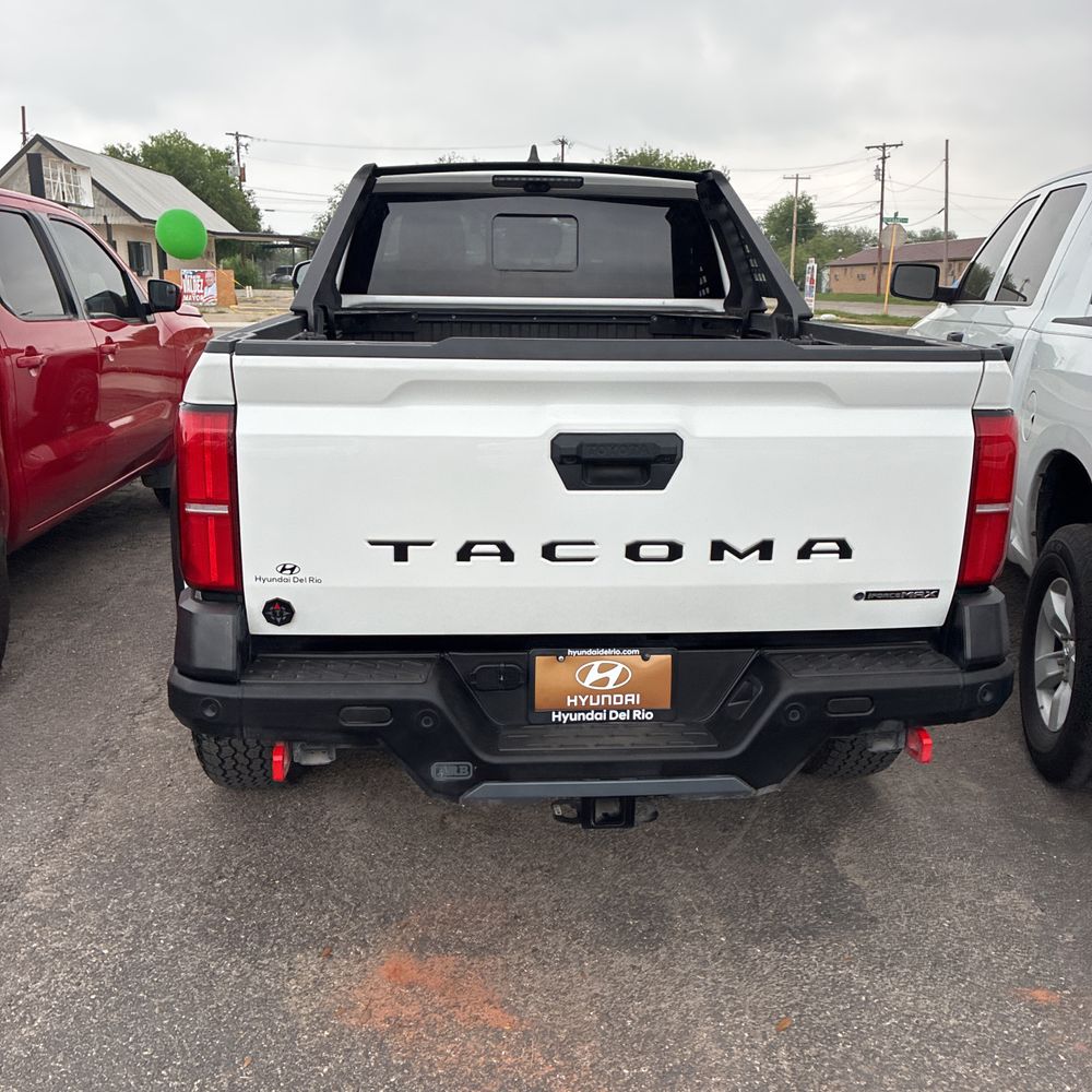 2025 Toyota Tacoma Trailhunter HV