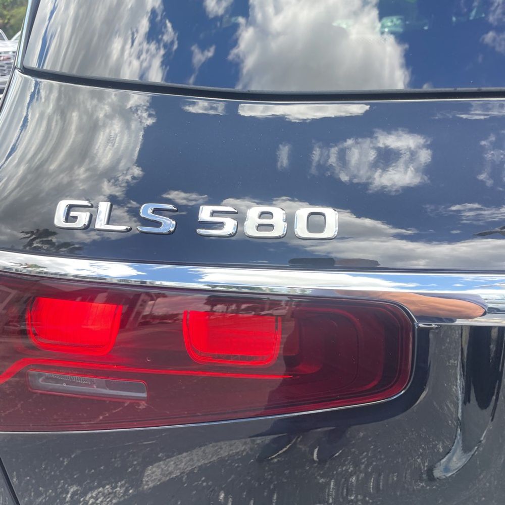2025 Mercedes-Benz GLS 580 4MATIC