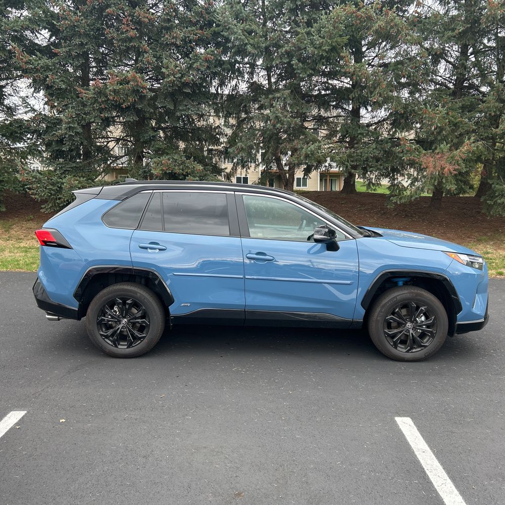 2025 Toyota RAV4 Hybrid XSE