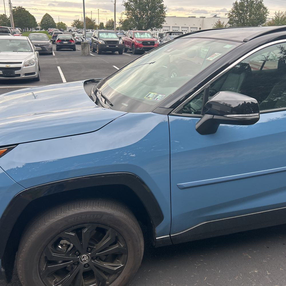 2025 Toyota RAV4 Hybrid XSE