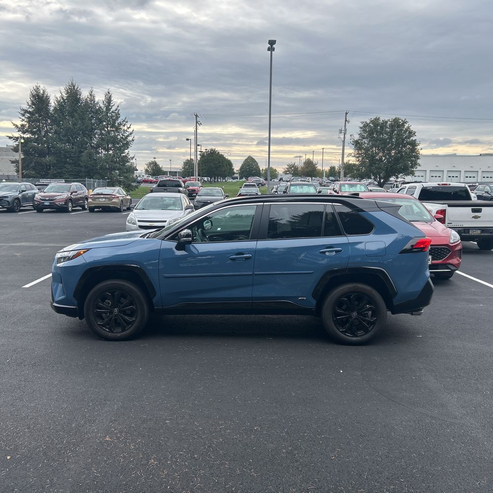 2025 Toyota RAV4 Hybrid XSE