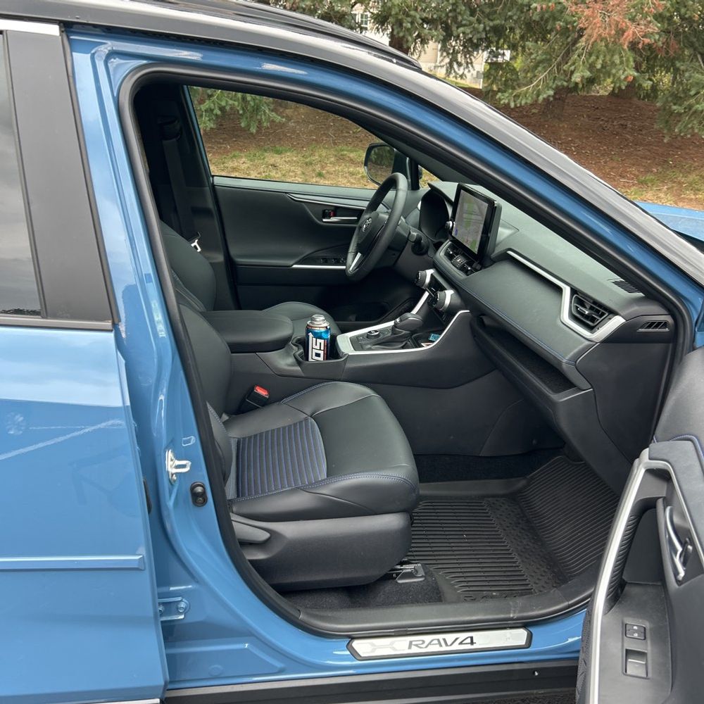 2025 Toyota RAV4 Hybrid XSE