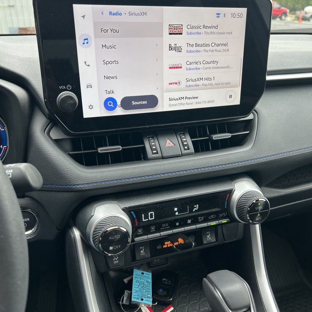 2025 Toyota RAV4 Hybrid XSE