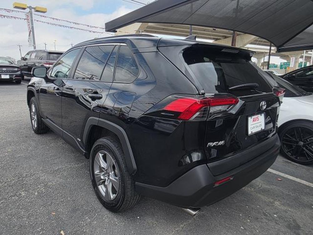 2025 Toyota RAV4 Hybrid XLE