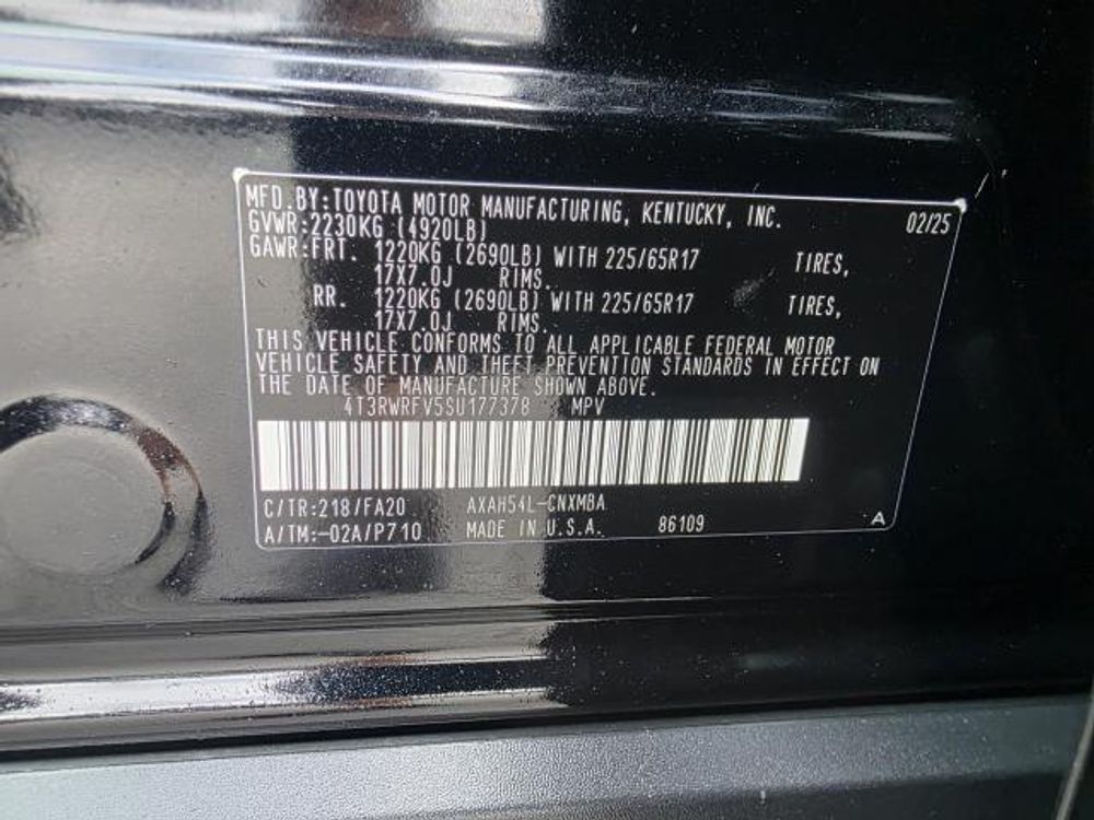 2025 Toyota RAV4 Hybrid XLE