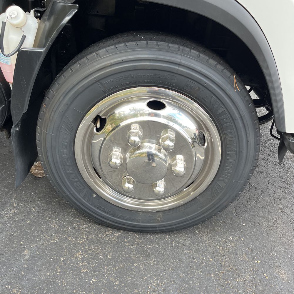 2013 Isuzu NPR HD Box Truck