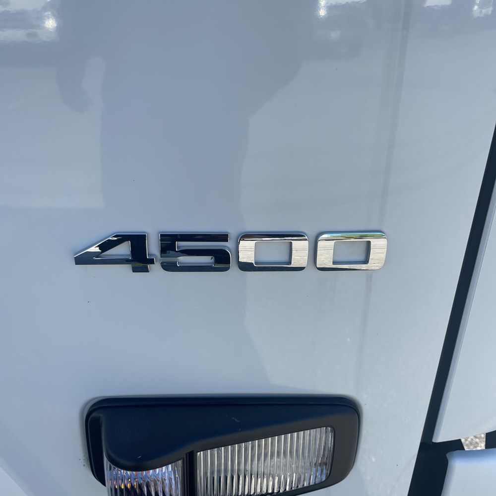 2022 Chevrolet Refrigerator box truck 4500